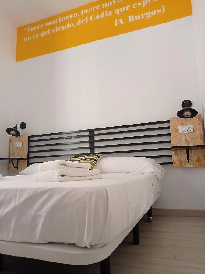 Planeta Cadiz Hostel ספרד