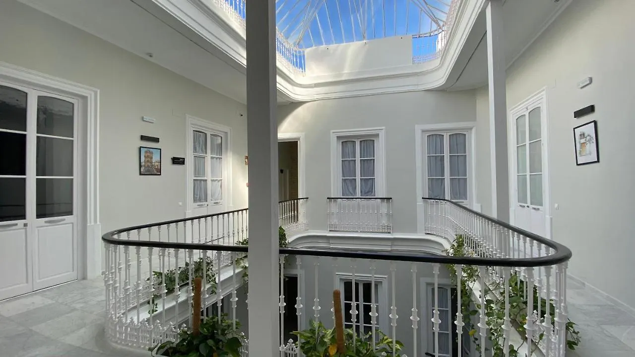 Planeta Cadiz Hostel ספרד